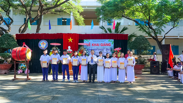Hình ảnh tại trường1