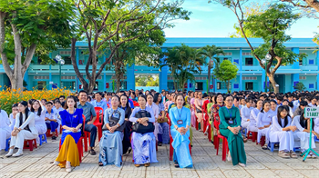 Nhóm nhảy trường THPT Hàm Thuận Bắc